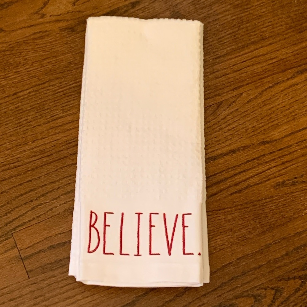 Rae Dunn MERRY&BRIGHT/BELIEVE Kitchen Towels - Picture 4 of 5